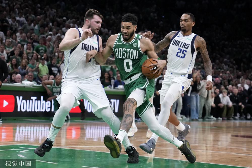 凭借卓越的 凭借卓越的