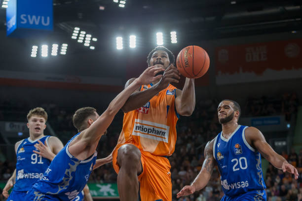 顺势分球 顺势分球